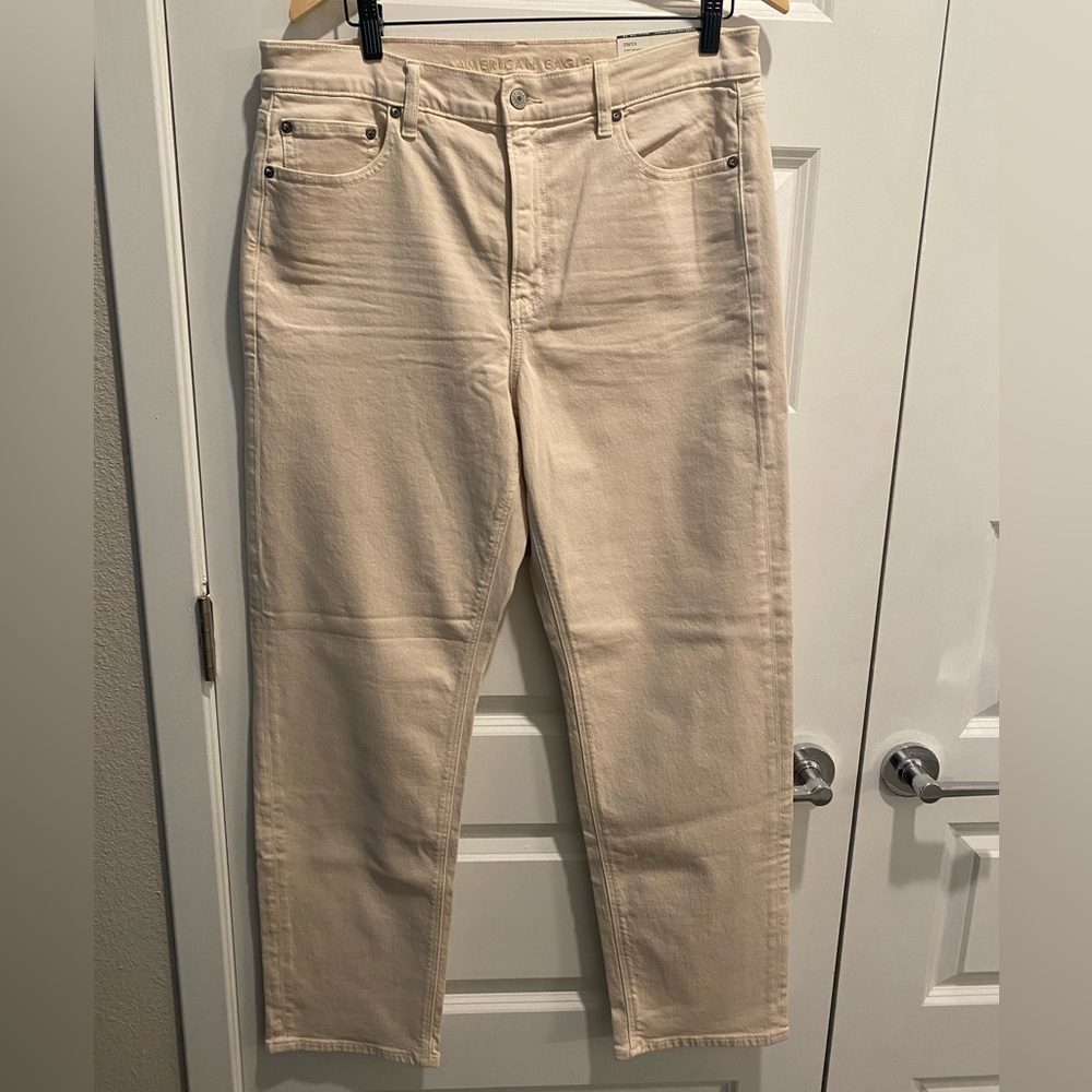 American Eagle Straight Leg Jeans, Sz. 14R … Beige/Cream color. NEW!!